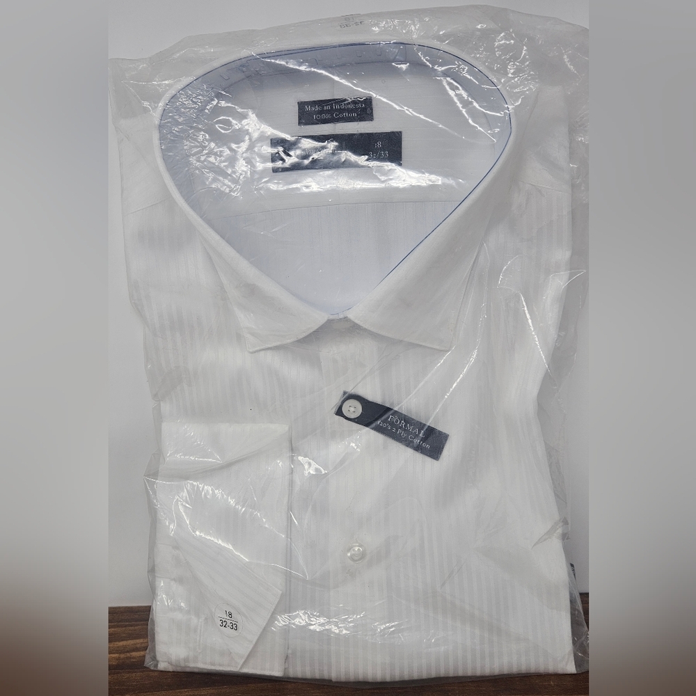 Vera Wang NWT Men's Button-down Dress Shirt 18 32/33